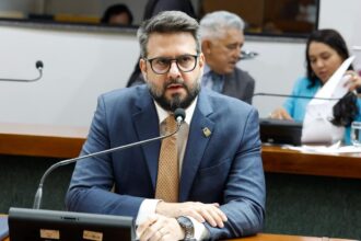 respeito-a-pessoa-idosa:-projeto-de-lei-de-mantoan-tem-como-alvo-o-combate-ao-etarismo