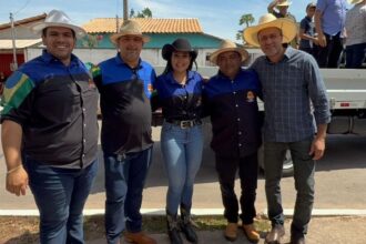 janad-valcari-participa-da-cavalgada-em-comemoracao-aos-62-anos-de-couto-magalhaes