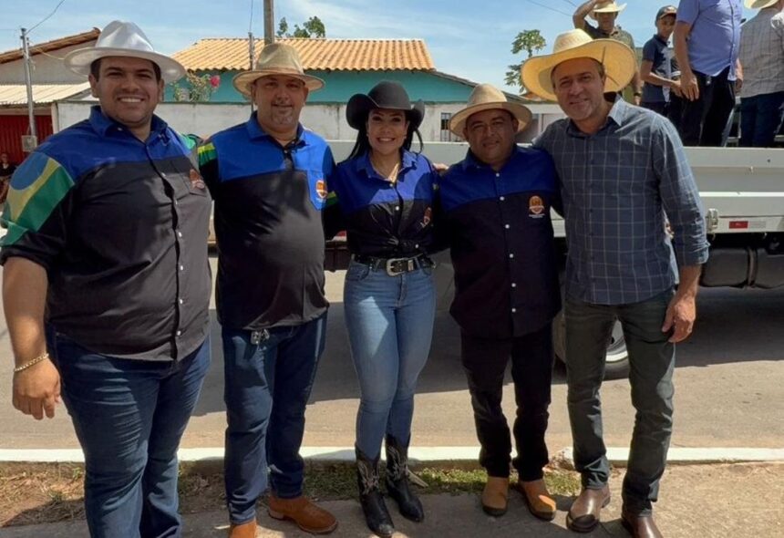 janad-valcari-participa-da-cavalgada-em-comemoracao-aos-62-anos-de-couto-magalhaes