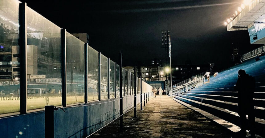 fora-de-hora:-paysandu-mistura-politica-e-crise-dentro-de-campo