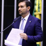 lula-sanciona-lei-que-amplia-pena-para-quem-vende-bebida-alcoolica-a-criancas-e-adolescentes