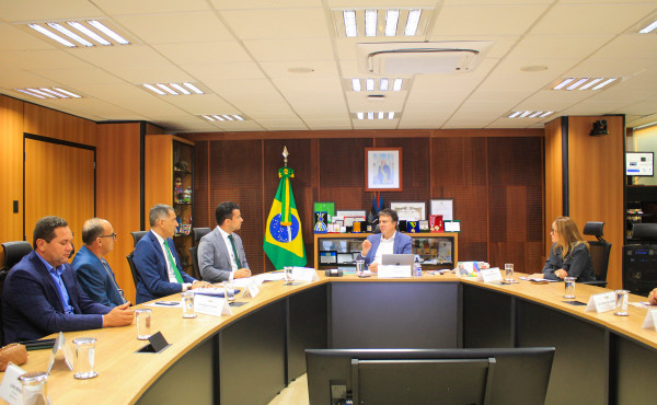 governo-do-tocantins-reforca-parceria-com-o-ministerio-da-educacao-para-destravar-recursos-e-ampliar-investimentos-na-rede-estadual
