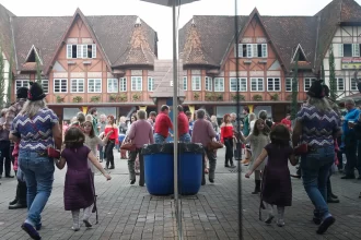 40o-edicao-da-oktoberfest-comeca-hoje-em-blumenau-(sc)