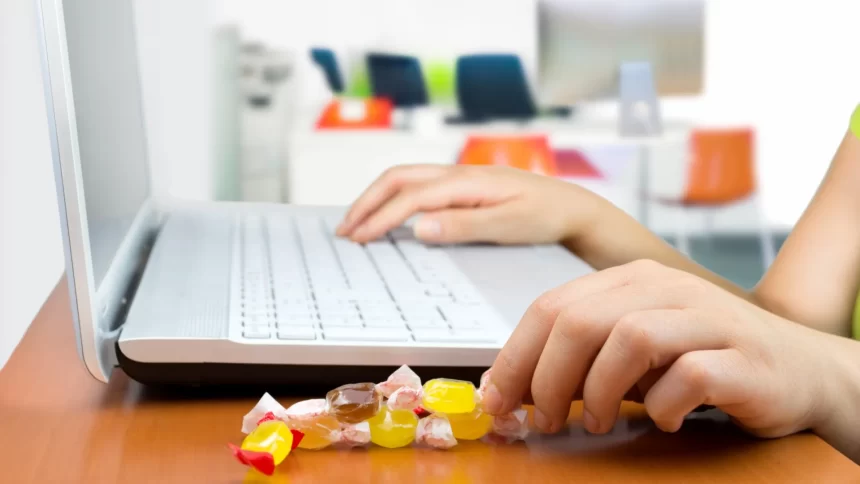 crianca-e-internada-apos-comer-balas-oferecidas-por-desconhecido-em-shopping-de-sp