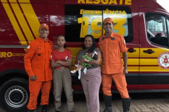 bombeira-mirim-de-13-anos-salva-irma-recem-nascida-em-dianopolis