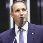 falsificadores-podem-ter-usado-metanol-por-engano-na-producao-de-bebidas-falsas,-diz-derrite