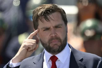 ‘ficamos-chocados-com-decisao-sem-terras-raras’,-diz-jd-vance-sobre-negociacoes-com-a-china