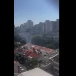 balao-cai-sobre-telhados-de-residencias-e-pega-fogo-em-sao-paulo;-video