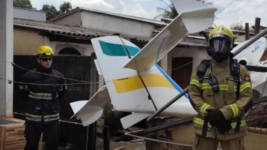 aviao-de-pequeno-porte-cai-e-atinge-casa-em-goiania,-e-piloto-sobrevive