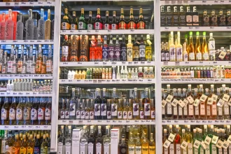 policiais-descobrem-laboratorio-de-falsificacao-de-bebidas-no-df
