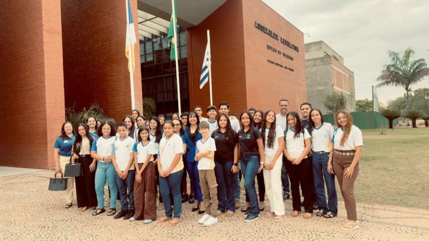 janad-recebe-estudantes-de-nova-rosalandia-em-mais-uma-edicao-do-projeto-“assembleia-vai-a-escola”