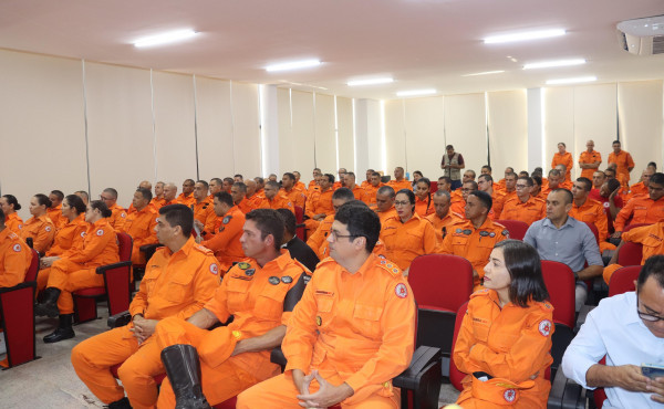 corpo-de-bombeiros-realiza-aula-inaugural-do-curso-de-habilitacao-de-oficiais-da-administracao-2025