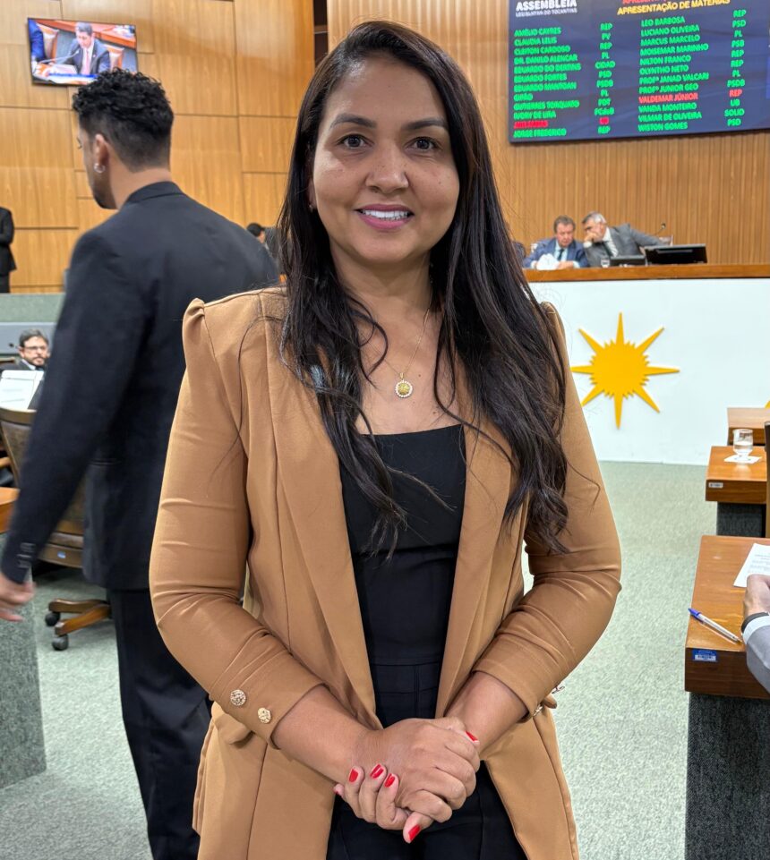 deputada-vanda-cobra-envio-do-pccr-e-se-solidariza-com-paralisacao-dos-professores