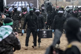 hamas-diz-ter-matado-supostos-‘colaboradores-de-israel’-enquanto-tenta-retomar-gaza