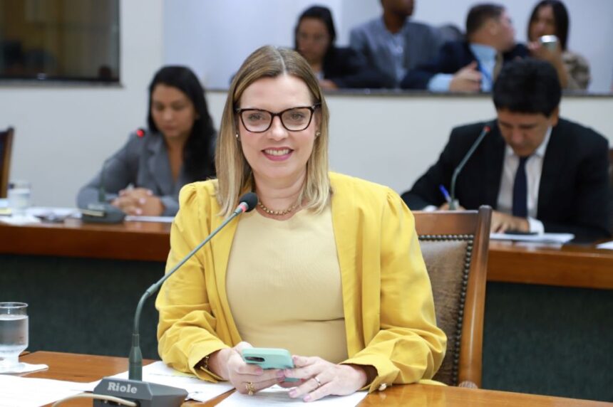 aleto-aprova-pl-de-claudia-lelis-que-garante-mamografia-para-mulheres-com-historico-de-cancer