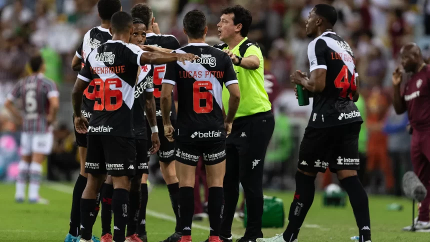 vasco-segura-pressao,-vence-fortaleza-no-castelao-e-derruba-tabu-de-22-anos
