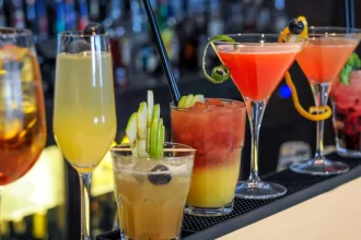 saude:-8-mortes-sao-investigadas-por-suposta-intoxicacao-por-metanol