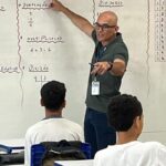 com-musica-e-ia,-professores-buscam-chamar-atencao-dos-alunos-em-sala