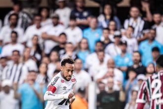 neymar-completa-2-anos-longe-da-selecao,-e-volta-fica-cada-vez-mais-distante