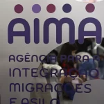 fila-em-agencia-de-imigracao-de-portugal-faz-estrangeiros-passarem-a-noite-na-calcada