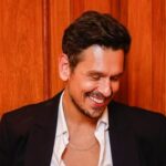 joao-vicente-de-castro-abre-bastidores-de-‘vale-tudo’-e-diz-como-reage-a-comentarios-com-seu-nome-na-web