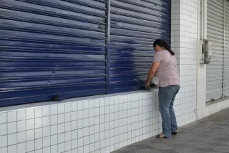 sp-tem-6-estabelecimentos-fechados-por-suspeita-de-bebida-adulterada