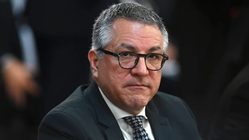 intoxicacao-por-metanol:-casos-suspeitos-devem-aumentar,-diz-ministro