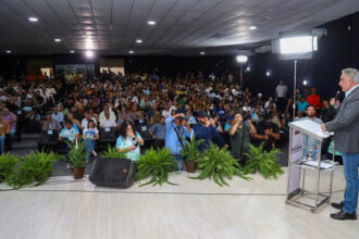 em-araguaina,-governador-laurez-moreira-reforca-compromisso-com-politicas-publicas-para-a-primeira-infancia