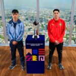 antes-de-final-do-mundial-sub-20,-capitaes-de-argentina-e-marrocos-posam-com-trofeu-no-mirante-mais-alto-da-america-do-sul