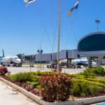 aeroporto-santos-dumont,-no-rj,-e-fechado-apos-vazamento-de-oleo-na-pista