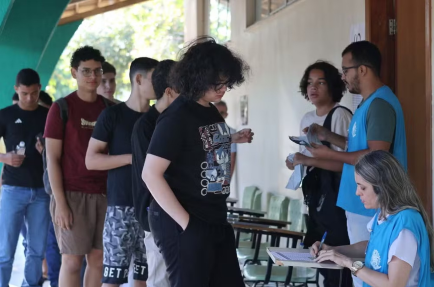 veja-o-que-esta-proibido-e-o-que-pode-levar-para-a-prova-do-exato