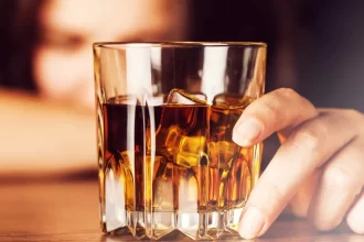 reduzir-uma-dose-de-alcool-por-dia-evitaria-157-mil-casos-de-cancer-no-brasil-ate-2050