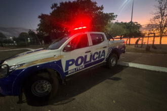 homem-e-preso-pela-pm-por-tentativa-de-homicidio-e-por-atear-fogo-em-residencia-em-brejinho-de-nazare