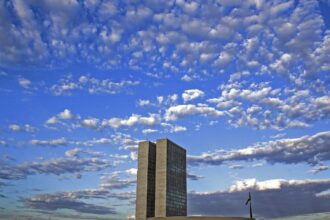 agenda-do-congresso-tem-debates-sobre-isencao-do-ir-e-cpmi-do-inss