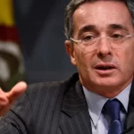 tribunal-na-colombia-absolve-ex-presidente-alvaro-uribe-de-crimes-de-suborno-e-fraude