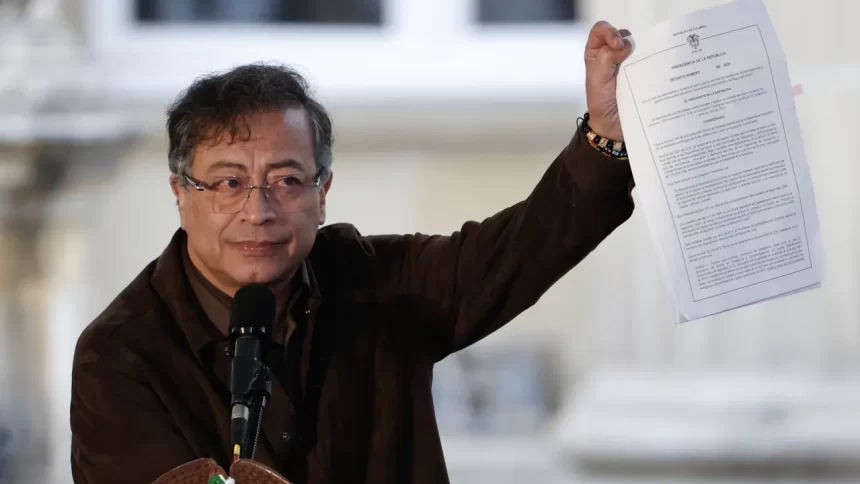 presidente-colombiano-convoca-manifestacao-apos-absolvicao-de-uribe