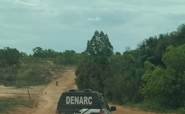 na-regiao-do-jalapao,-1a-denarc-da-cumprimento-a-mandados-de-busca-e-apreende-porcao-de-droga