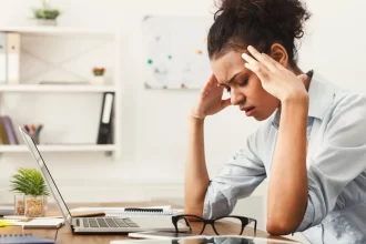 dor-de-cabeca-frequente:-causas-e-quando-buscar-ajuda