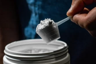 tomar-creatina-em-jejum-pode-ser-um-erro-que-afeta-seus-resultados