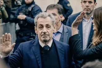 presos-ameacam-de-morte-nicolas-sarkozy-em-prisao-de-paris