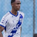 no-parana,-jogador-vitima-de-racismo-leva-punicao-maior-que-agressor