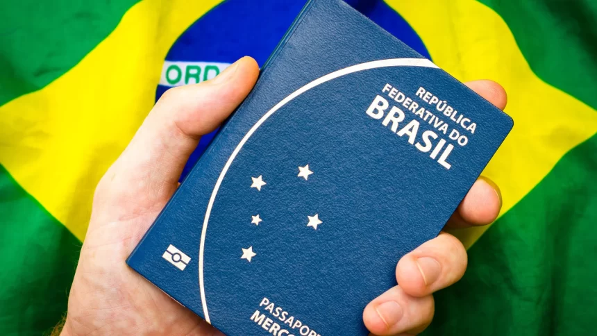 pf-ameaca-suspender-emissao-de-passaportes-em-novembro-por-falta-de-verba