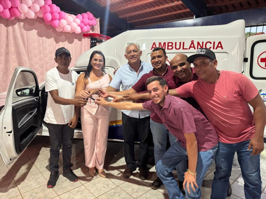 deputado-cleiton-cardoso-entrega-ambulancia-adquirida-para-o-municipio-de-pau-d’arco