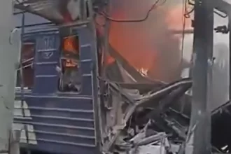 homem-detona-explosivo-em-estacao-de-trem,-e-quatro-pessoas-morrem-na-ucrania
