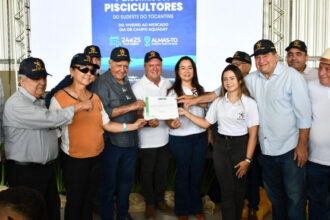 durante-o-1o-encontro-de-piscicultores,-governo-do-tocantins-concede-selo-sisbi-para-empresa-de-pescado-em-almas