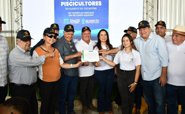 durante-o-1o-encontro-de-piscicultores,-governo-do-tocantins-concede-selo-sisbi-para-empresa-de-pescado-em-almas