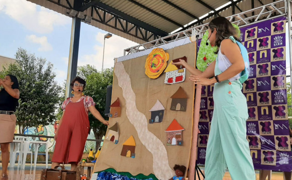 espetaculo-“leia-e-a-boroca-cor-de-ceu”-leva-a-magia-da-literatura-tocantinense-para-escolas-em-municipios-do-estado