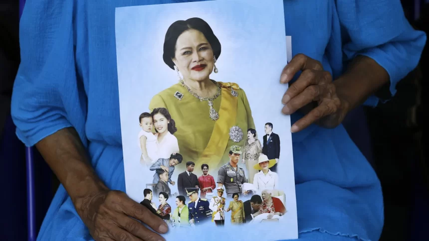 rainha-mae-da-tailandia-morre-aos-93-anos