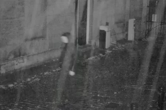 fantasma?-camaras-de-vigilancia-de-castelo-ingles-captam-figura-sem-rosto