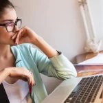 brasil-tem-pela-1a-vez-mais-alunos-na-graduacao-a-distancia-do-que-em-cursos-presenciais